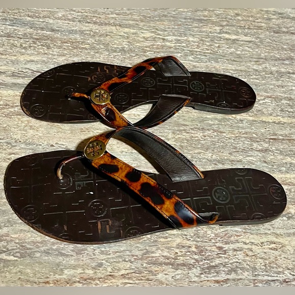 Tory Burch cheetah print thong flat sandals - Picture 3 of 15